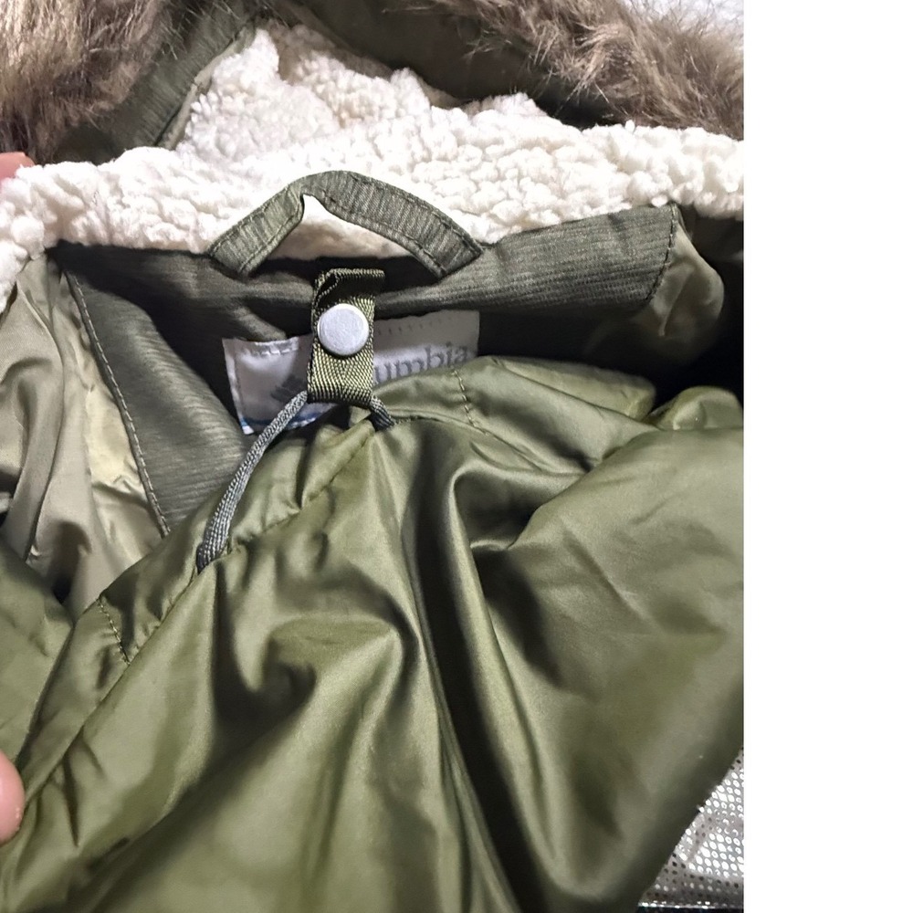 Columbia Women's 3-in-1 Interchange Winter Parka - Olive Green - XS - Picture 11 of 16